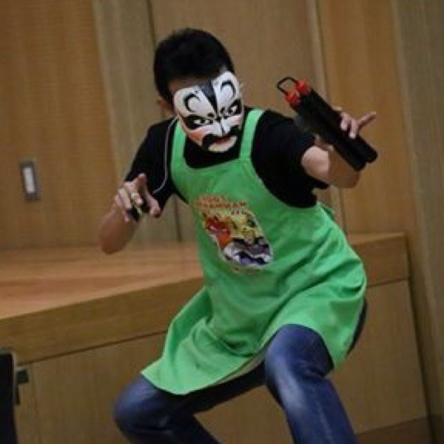 yo-style kyusyuをこよなく愛す者。 こばっちの兄貴分。九州にしか出没しない。 県外に出ると消される。
