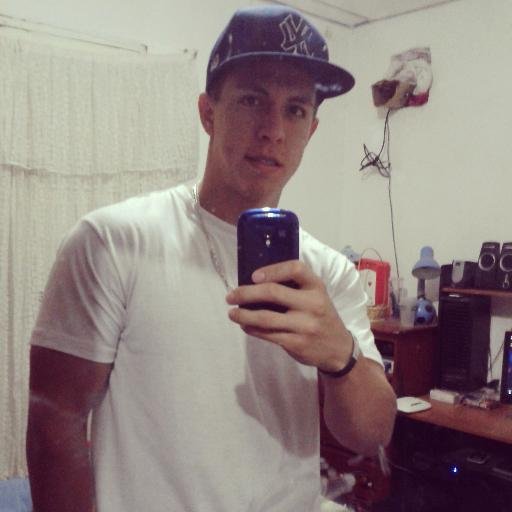 la musica y el futbol ♥
