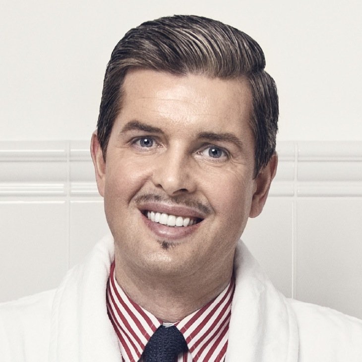 RAZspa's profile picture. Skønhedseksperten Rasmus Raz Andersen smider opskrifter og inspiration om wellness og skønhed ud til alle der mangler lidt lækkert til hverdagen.