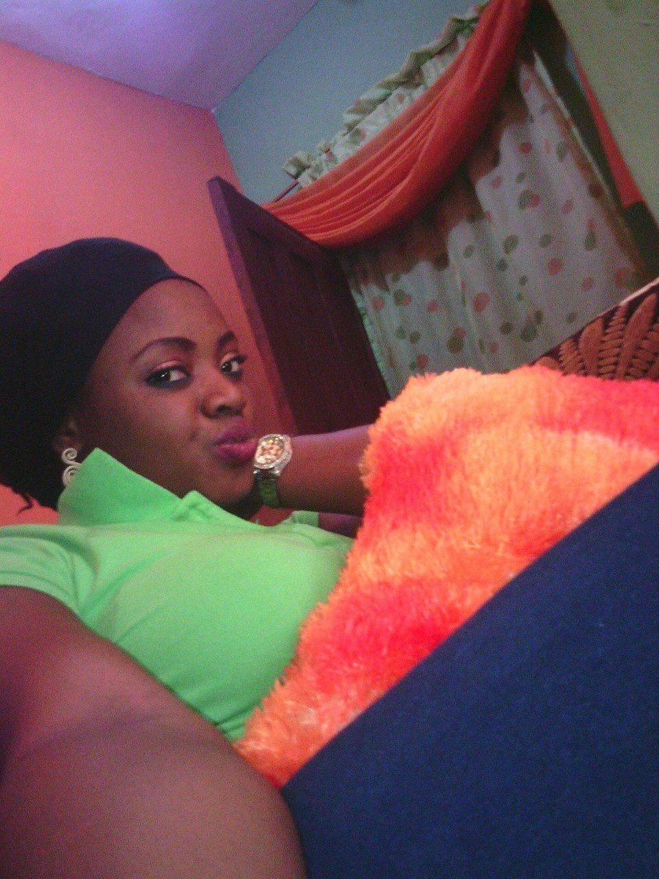 Am jst a gurl of ma own world,ion gv a fuck bou wa dey say bou me☀jst rape dat ff button
