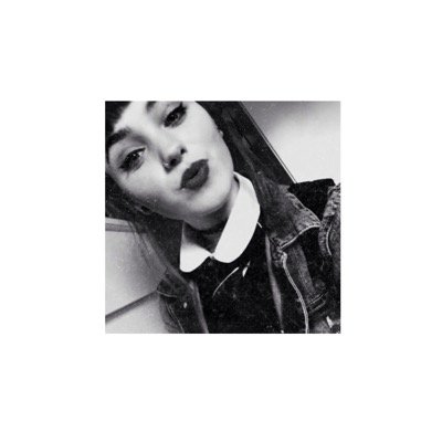 ♡Im inlove with someone ill never be with, he doesnt even know i exsit♡ I love you?