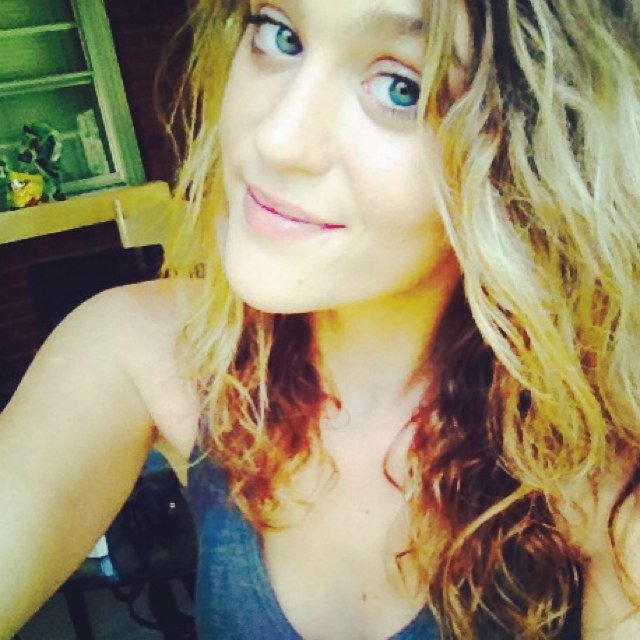 EtiquetteAnimal's profile picture. I live off of wanderlust, and desire to close my eyes and see. Not your average human being, but you might just end up loving me :)