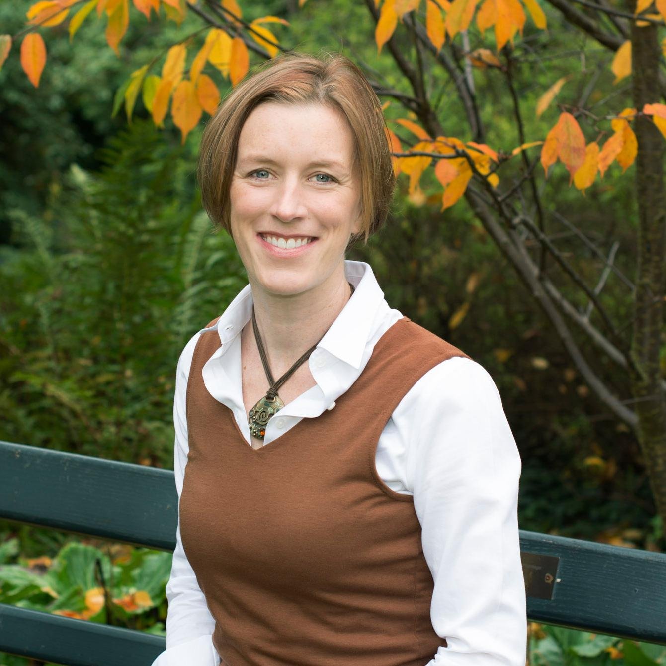 JulieCoffey14's profile picture. I'm a family doctor, health blogger, and I LOVE helping people lose weight & feel great - without dieting, because diets don't tend to work & they're miserable!