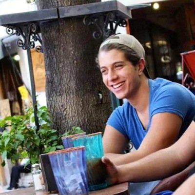 JorgeHersch's profile picture. Staying in my play pretend where the fun ain't got no end.