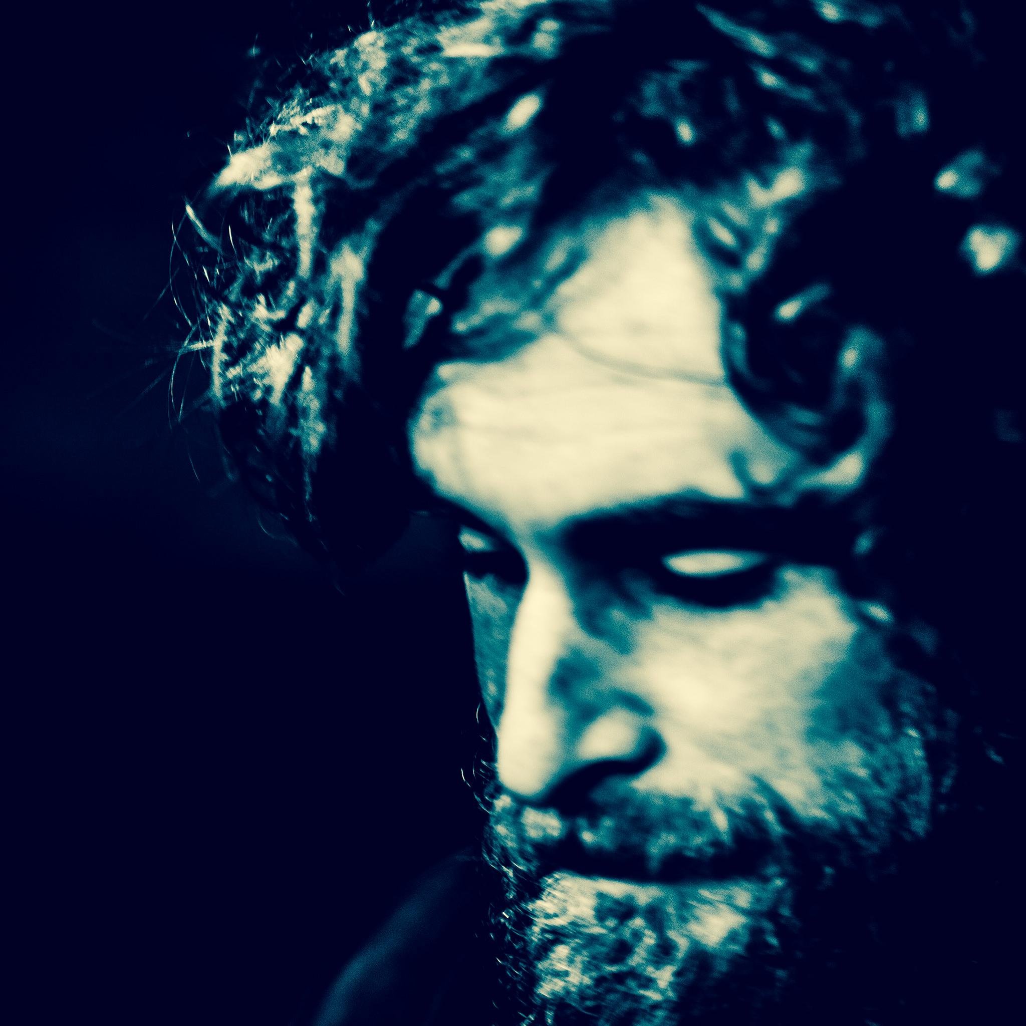 Stephen James - wandering minstrel / folky roots inspired music