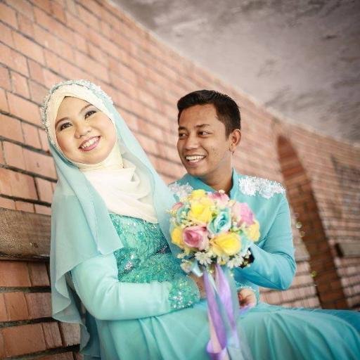 Jangan cemburu dengan senyuman saya.