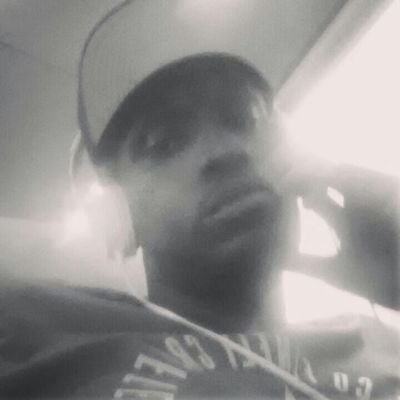 superflyjon3s's profile picture. 