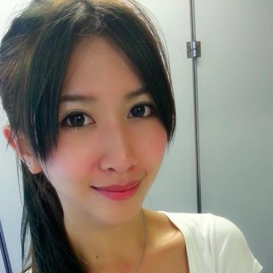 ついに31歳になってしまいます。。。風俗で今は人妻として働いておりますが、実は離婚しており人妻ではなくて今はただの熟女ですwここでは主に風俗の仕事のことをつぶやいていきます。セフレは随時募集していますが、雑な男性はむりです
