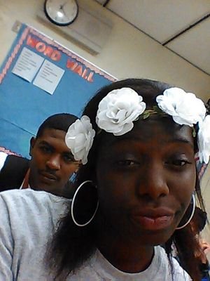 CrummieMalik's profile picture. FUCK ALL OOPS