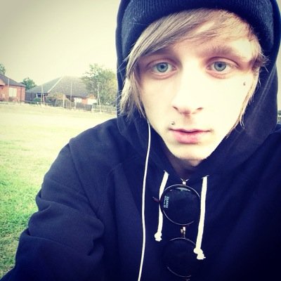 LethargicLerk's profile picture. I'm a misanthropic unmotivated 19 year old. i like to write, rap, sing, play depressing stuff on my guitar and i care about the world more than i should