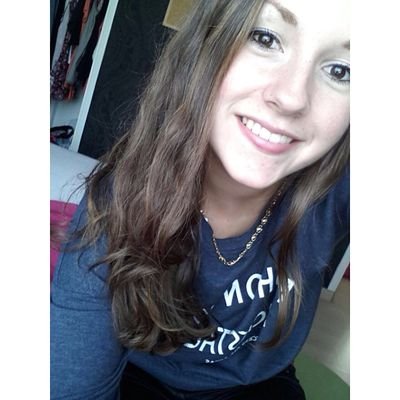heymoppie , ik hou van je , je bent mn beste vriendinnetje voor altijd , xxx taraaa . ♡   ---  Dalen dames 1 ⚽