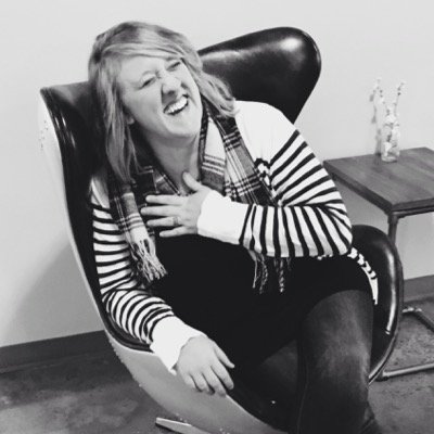 Wife to Dan and Mom to Abe | Founder of The Emerald Thread | Writer for Bedlam Magazine