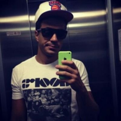 Um amor que domina com meus pensamentos. E vou seguindo ouvindo meu coração que és teu ! Since: 01/02 Oficializado: 10/07/2011