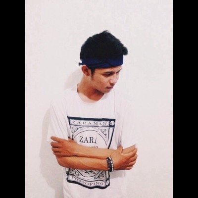 Rflyjlng's profile picture. Keep playing.