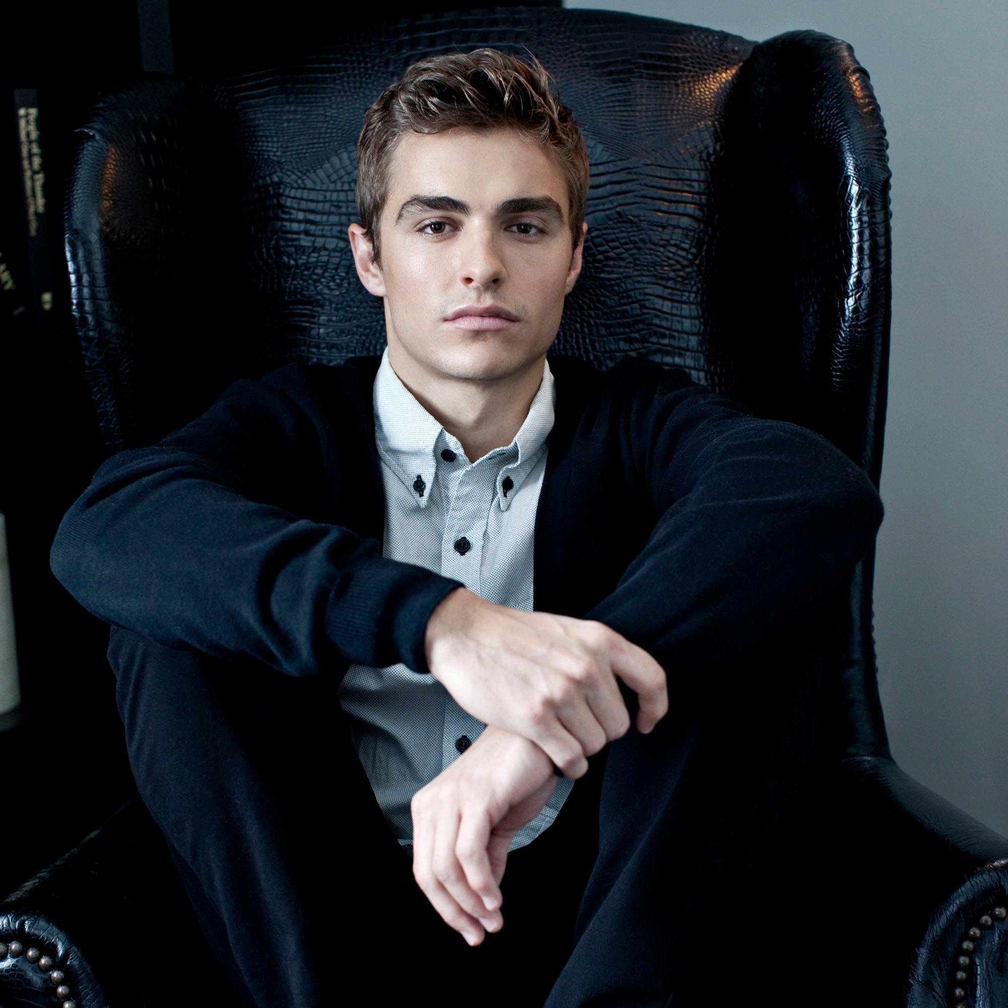 I'm James' cooler little brother. I don't live in his shadow, I'm using him for shade! [#FLRP 21+ Possibly looking for the one special woman. NOT David Franco]