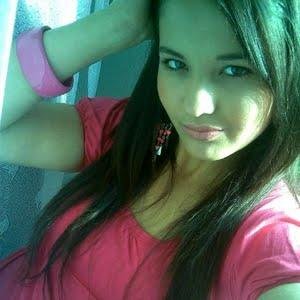 Nellytez's profile picture. 