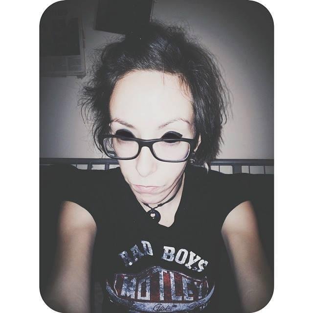 hoechlin_twerks's profile picture. 「 “Open your eyes, see what I see, feel what I feel. Come on, let’s go take a howl at that moon” - Crowley 」