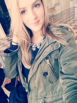 vanessainaa's profile picture. 