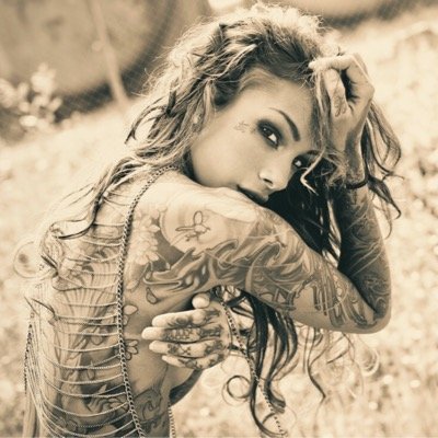 And with all this romantic atmosphere, disaster's in the air.. Hakuna Matata, Bitches. #SL + #OOC21+ || #Kitten