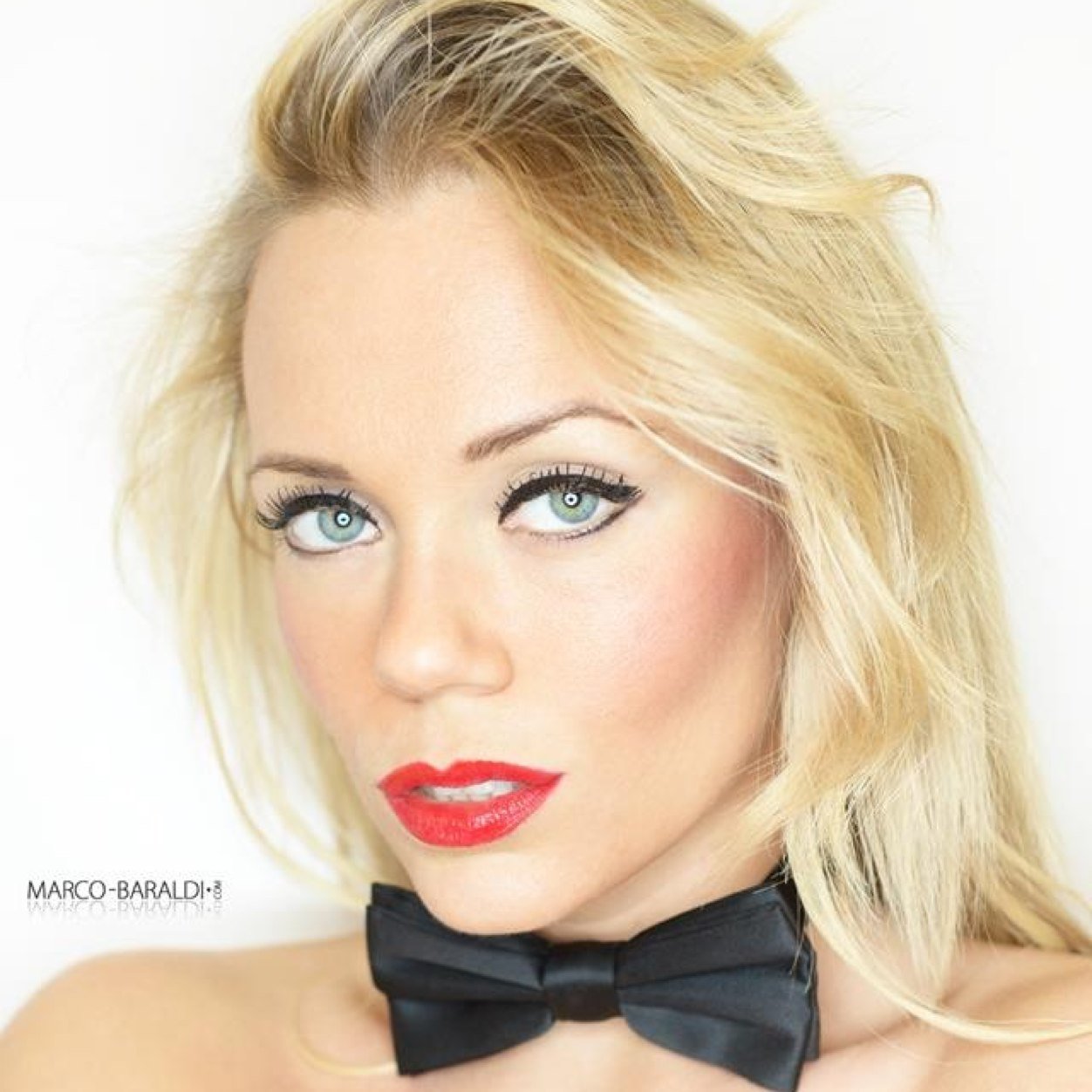 dianatinari's profile picture. 