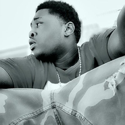 Hi wats good my Name is Richard Palmer but my stage name is Ice-B3rg Yung StR imma rapper and i still go to school. Im from tupelo MS and tring to come up
