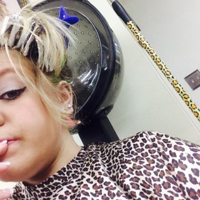 carlyhartzyou's profile picture. If he has one, he is one. NO EXCEPTIONS!!! ✌