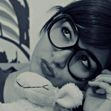 DoaAbdElaziz's profile picture. قَد لآ نصِل إلى آلسحُب !
لكِننآ نسٺطيع آلإسٺمٺآعَ بِ آلنظَر إليهآ ،
كذلِك ( آلأشيآءَ آلجميلة ) . .
وَ تِلكَ هي آلقنآعه ♥ . . 
الخاص ممنوع