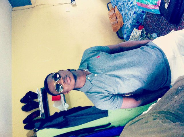 Adexochezzie's profile picture. Tweeps exaggerate things here; So I would prefer to stay BIO-less