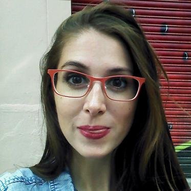Filóloga, periodista, música, bloguera, gatuna, vegetariana, chocolatera y del precioso norte que me parió (el orden de los factores no altera las cosillas).