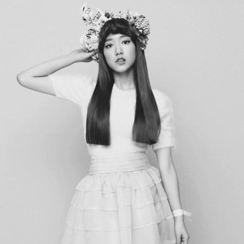 「 yours truly。」♡ @paperheartsrp。~  // ; 1990.02.18 ♡ 박신혜