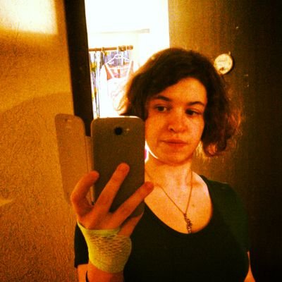 queensuburbia13's profile picture. 