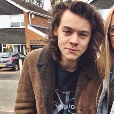harry is louis' daddy. harry also tops thanks