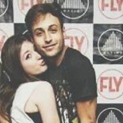 Since: 22/09/2013| 27.09.13 ♡ | 19/10/14 ∞ | “jura de dedinho nathan? eu juro por tudo adri!” | “Sou dependente desse amor, seu beijo vicia, eu quero todo dia.”