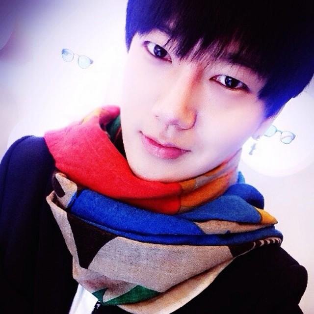 #TeamBisexual  Jessica chiquita bebé mi amor =* /Youngjae hermanito =3/