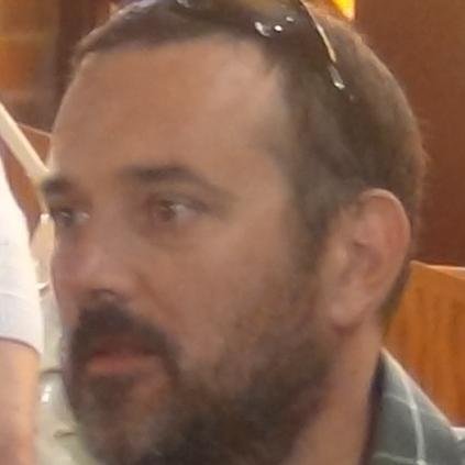 Me interesa lo relacionado con la educacion, la economia y el medio ambiente. Profesor de Economia en Extremadura.