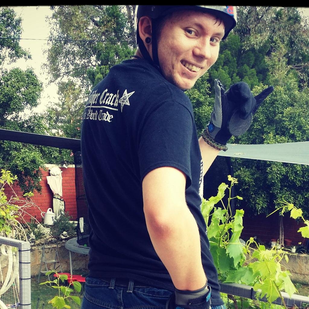 Rockin_Reeco's profile picture. I'm just an awesome Aussie who does awesome things (like longboarding) and is just pretty damn awesome really.