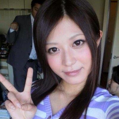 hadakafechi's profile picture. 上半身がハダカの画像を集めました。もちろん顔もカワイイ♡グッときたらRT