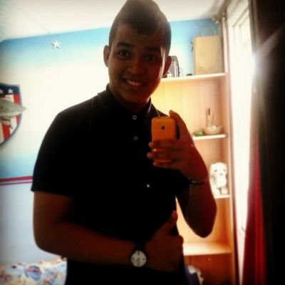 Yo no se porque me critican sí yo soy loco pero no le hago más a nadie. WhatsApp: 3006645898