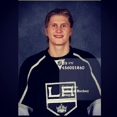Pro Hockey player 🏒🥅 Currently playing in Mlada Boleslav, Czech Republic 🇨🇿 🟢⚪️ Also a massive fan of Juventus ⚫️⚪️ And football in general ⚽️