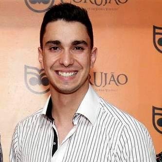 pra que usar de tanta educação pra destilar terceiras intenções?