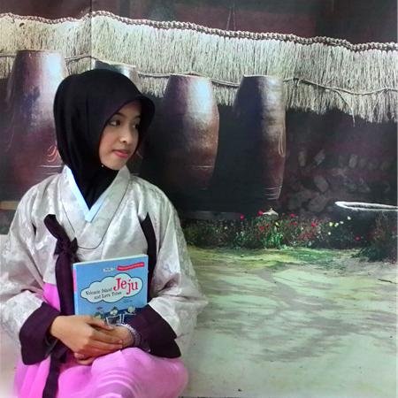 di antara semua hal yang ku tau,, cuma satu yang gak pernah akk mengerti..
yaitu CINTA
그것은 간단한 브레이 사랑