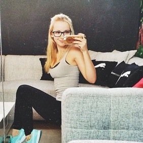 Hey i am maddie twin to Liv and two brother single