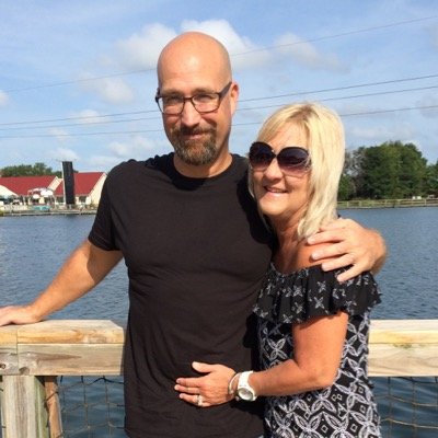 Wife & Mother of 17 year old twins....Self employeed...Love God, my family, friends, the beach & shopping!!