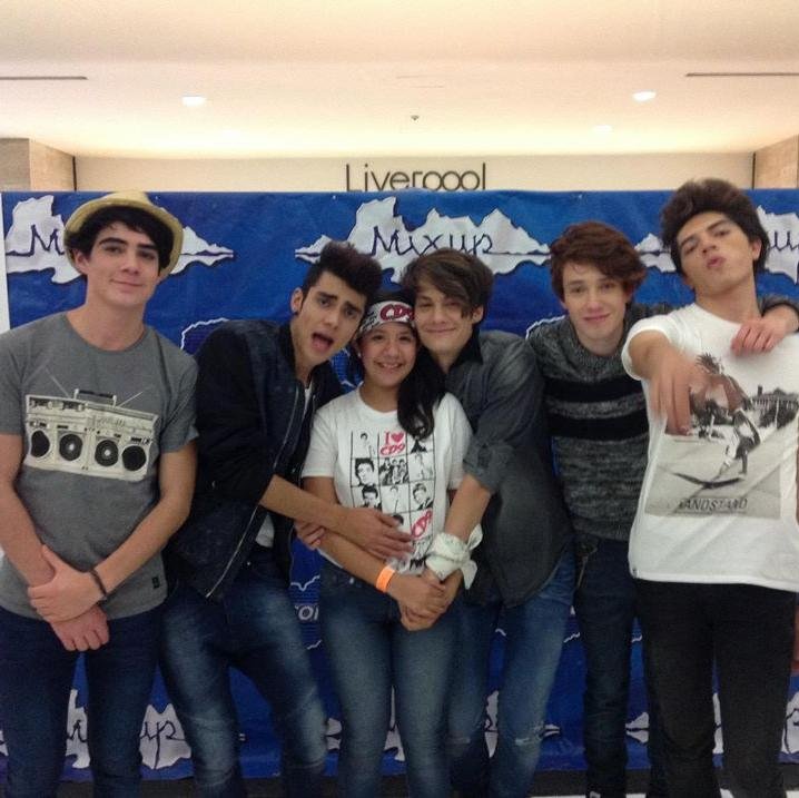 Ola soy Paola amo a ♥♪CD9♪♥ ♥♪5SOS♪♥ ♥♪Magcon boys♪♥ ♥♪Jack y Finn♥♪ ∞ツღ♥♪Lovatic∞ツღ♥♪5sosfam∞ツღ♥♪Coder∞ツღ♥♪Brat∞ツღ♥♪