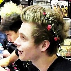 i love music♫ 5sos, tonight alive, atl, mayday parade, blink-182, etc.