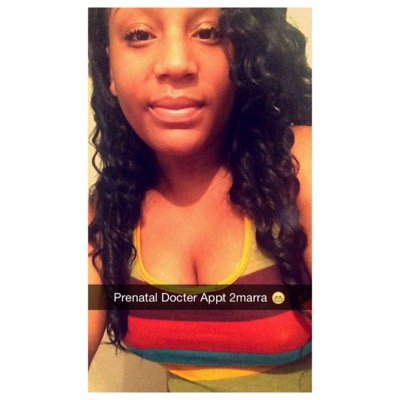 17 Tx . Mother To Be , Engaged To The Best // My Circle Small Ion Trust Too Many . Laysha , Dada , Kianna , & Tykiera Be The Squad  ✌️ I Fw Them Strong
