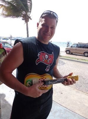 Avid Tampa sports fan, loving Father, devoted husband#LooseCannons#GoBucs#Gators#Bolts#Rays