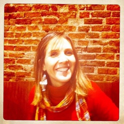 Me gusta vivir, trabajar, viajar, conocer culturas y hacer realidad mis sueños. Educacion, museos, arte y proyectos culturales son mi prioridad profesional