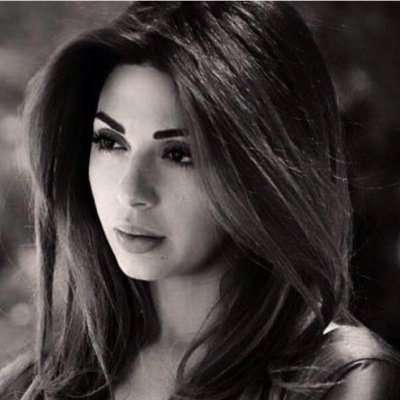 #الصّمت  لغتي ولعبتي ..هوايتي ومتعتي ..وعالمي الملئ بالاحزان ..الصمت ليس خوفا ..ليس ضعفاً..ليس حزناً..صمتي هو كبريائي..!