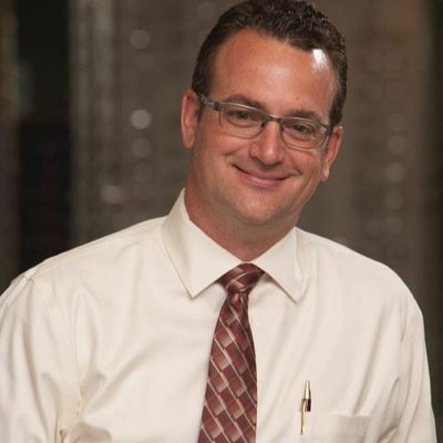 Optometrist providing Northeast Indiana with elite eye care, fashion-friendly frames, and quality lenses. We want to help you maintain your vision for years!